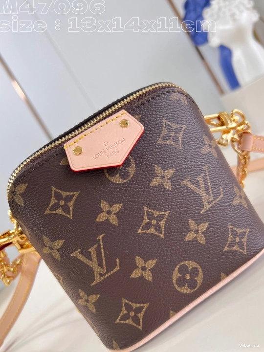 LOUIS Case-13*14*11.5CM In VUITTON Just 0813